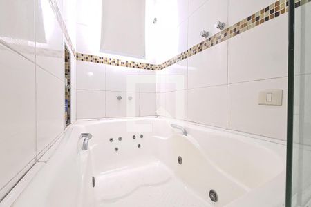 Apartamento à venda com 128m², 3 quartos e 1 vaga Apartamento à venda com 128m², 3 quartos e 1 vagaBanheiro da Suíte 2