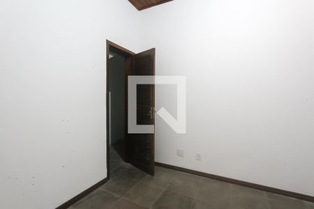 Casa à venda com 390m², 4 quartos e 5 vagas Casa à venda com 390m², 4 quartos e 5 vagasEspaço