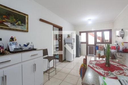 Casa à venda com 390m², 4 quartos e 5 vagas Casa à venda com 390m², 4 quartos e 5 vagasCozinha