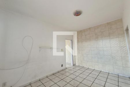 Casa à venda com 150m², 4 quartos e 3 vagas Casa à venda com 150m², 4 quartos e 3 vagasSala - CASA 2