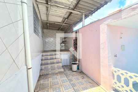 Casa à venda com 150m², 4 quartos e 3 vagas Casa à venda com 150m², 4 quartos e 3 vagasÁrea de Serviço - CASA 2