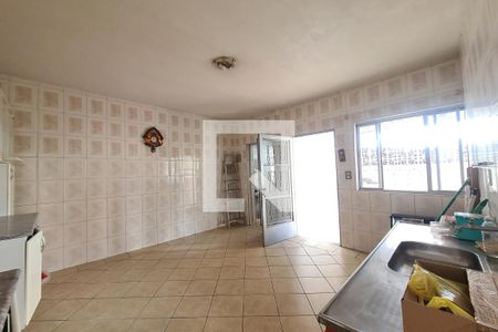 Casa à venda com 150m², 4 quartos e 3 vagas Casa à venda com 150m², 4 quartos e 3 vagasCozinha - CASA 2