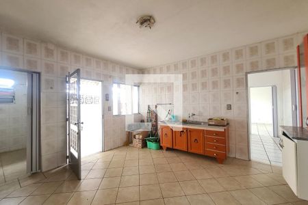 Casa à venda com 150m², 4 quartos e 3 vagas Casa à venda com 150m², 4 quartos e 3 vagasCozinha - CASA 2