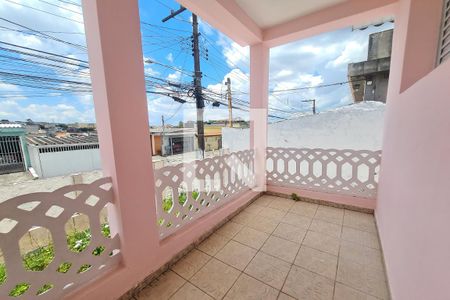 Casa à venda com 150m², 4 quartos e 3 vagas Casa à venda com 150m², 4 quartos e 3 vagasEntrada