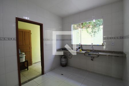 Casa à venda com 130m², 3 quartos e 2 vagasCozinha