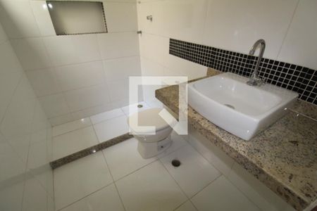 Casa à venda com 130m², 3 quartos e 2 vagasBanheiro do corredor
