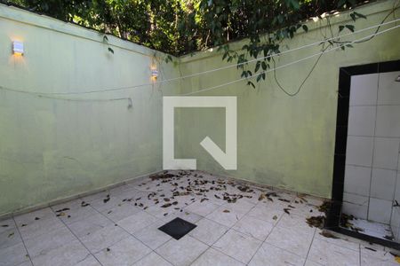 Casa à venda com 130m², 3 quartos e 2 vagasQuintal