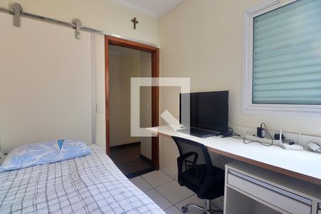 Apartamento à venda com 100m², 2 quartos e 2 vagasQuarto 2