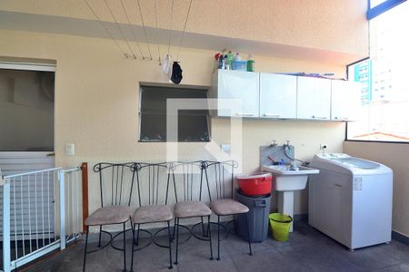 Apartamento à venda com 100m², 2 quartos e 2 vagasÁrea de Serviço