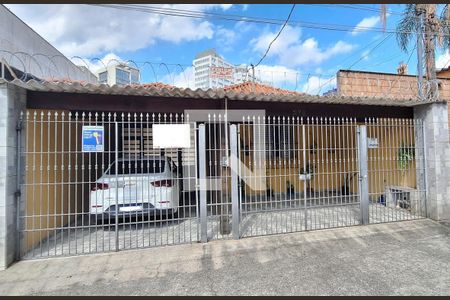 Casa para alugar com 298m², 5 quartos e 5 vagas Casa para alugar com 298m², 5 quartos e 5 vagasfachada