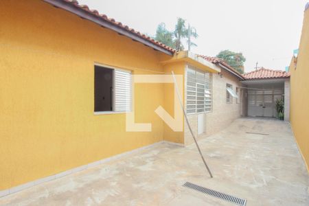 Casa para alugar com 298m², 5 quartos e 5 vagas Casa para alugar com 298m², 5 quartos e 5 vagasQuintal