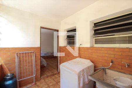 Casa para alugar com 298m², 5 quartos e 5 vagas Casa para alugar com 298m², 5 quartos e 5 vagasÁrea de Serviço