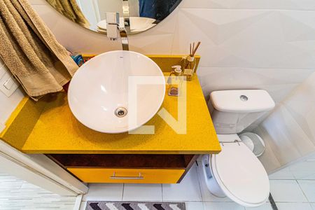 Apartamento à venda com 73m², 3 quartos e 2 vagas Apartamento à venda com 73m², 3 quartos e 2 vagasBanheiro social