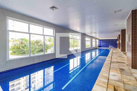 Apartamento à venda com 73m², 3 quartos e 2 vagas Apartamento à venda com 73m², 3 quartos e 2 vagasÁrea comum - Piscina coberta