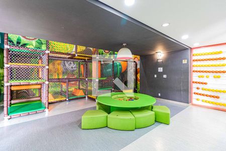 Apartamento à venda com 73m², 3 quartos e 2 vagas Apartamento à venda com 73m², 3 quartos e 2 vagasÁrea comum - Brinquedoteca