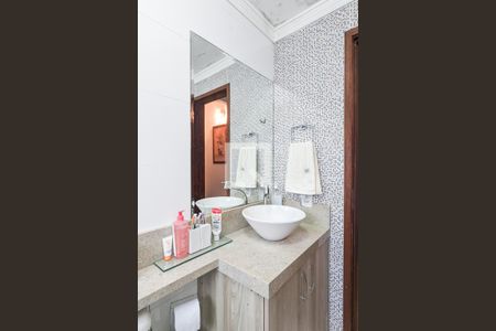 Apartamento à venda com 63m², 2 quartos e 1 vaga Apartamento à venda com 63m², 2 quartos e 1 vagaBanheiro