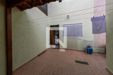 Casa à venda com 87m², 2 quartos e 2 vagas Casa à venda com 87m², 2 quartos e 2 vagasQuintal