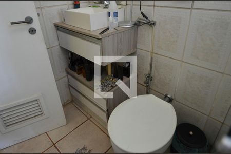 Casa de condomínio à venda com 80m², 2 quartos e 1 vaga Casa de condomínio à venda com 80m², 2 quartos e 1 vagaBanheiro