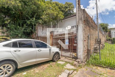 Casa à venda com 180m², 4 quartos e 3 vagas Casa à venda com 180m², 4 quartos e 3 vagasFachada