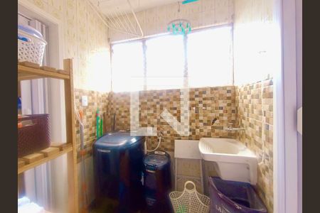 Apartamento à venda com 75m², 3 quartos e 1 vaga Apartamento à venda com 75m², 3 quartos e 1 vagaÁrea serviço