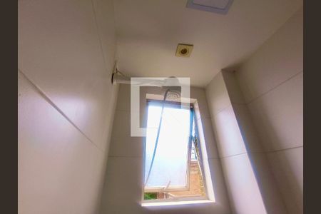 Apartamento à venda com 75m², 3 quartos e 1 vaga Apartamento à venda com 75m², 3 quartos e 1 vagaBanheiro serviço