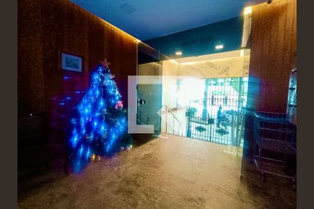 Apartamento à venda com 75m², 3 quartos e 1 vaga Apartamento à venda com 75m², 3 quartos e 1 vagaPortaria