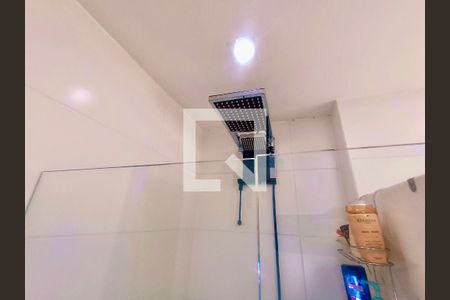 Apartamento à venda com 75m², 3 quartos e 1 vaga Apartamento à venda com 75m², 3 quartos e 1 vagaBanheiro social