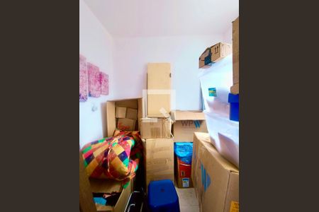 Apartamento à venda com 75m², 3 quartos e 1 vaga Apartamento à venda com 75m², 3 quartos e 1 vagaQuarto serviço