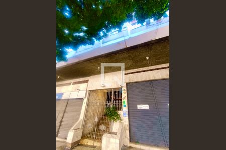 Apartamento à venda com 75m², 3 quartos e 1 vaga Apartamento à venda com 75m², 3 quartos e 1 vagaFachada com cartaz QA.