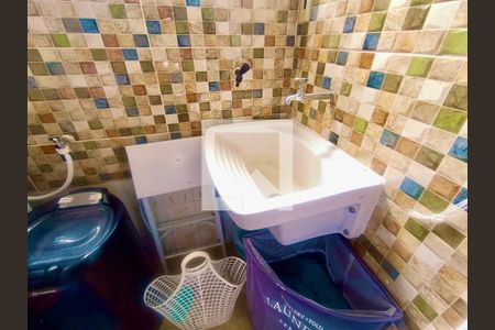 Apartamento à venda com 75m², 3 quartos e 1 vaga Apartamento à venda com 75m², 3 quartos e 1 vagaÁrea serviço