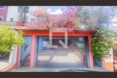 Casa à venda com 280m², 4 quartos e 4 vagasFachada