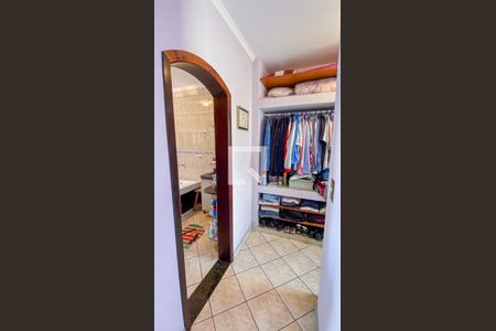 Casa à venda com 280m², 4 quartos e 4 vagasSuite 1