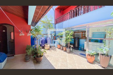 Casa à venda com 280m², 4 quartos e 4 vagasÁrea de Serviço - Churrasqueira - Quintal