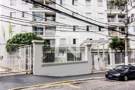 Apartamento à venda com 65m², 3 quartos e 2 vagas Apartamento à venda com 65m², 3 quartos e 2 vagasFachada e portaria