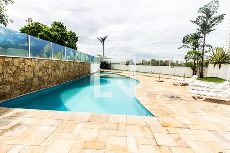 Apartamento à venda com 65m², 3 quartos e 2 vagas Apartamento à venda com 65m², 3 quartos e 2 vagasÁrea comum - Piscina