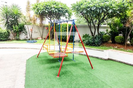 Apartamento à venda com 65m², 3 quartos e 2 vagas Apartamento à venda com 65m², 3 quartos e 2 vagasÁrea comum - Playground