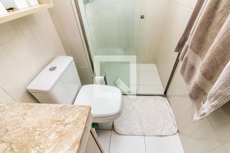 Apartamento à venda com 65m², 3 quartos e 2 vagas Apartamento à venda com 65m², 3 quartos e 2 vagasBanheiro da Suíte Quarto 3