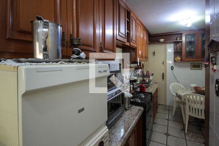 Apartamento à venda com 100m², 2 quartos e 1 vaga Apartamento à venda com 100m², 2 quartos e 1 vagaBanheiro