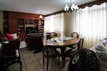 Apartamento à venda com 100m², 2 quartos e 1 vaga Apartamento à venda com 100m², 2 quartos e 1 vagaSala