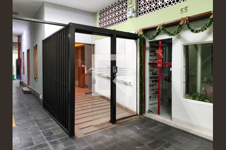 Apartamento à venda com 60m², 2 quartos e 1 vaga Apartamento à venda com 60m², 2 quartos e 1 vagaFachada e portaria