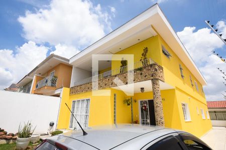 Casa à venda com 330m², 3 quartos e 10 vagas Casa à venda com 330m², 3 quartos e 10 vagasFachada