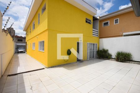 Casa à venda com 330m², 3 quartos e 10 vagas Casa à venda com 330m², 3 quartos e 10 vagasQuintal