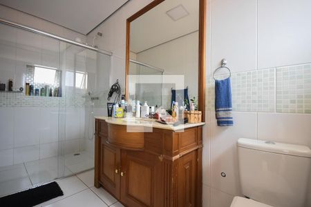 Casa à venda com 330m², 3 quartos e 10 vagas Casa à venda com 330m², 3 quartos e 10 vagasBanheiro Suíte 1