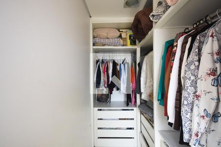 Casa à venda com 330m², 3 quartos e 10 vagas Casa à venda com 330m², 3 quartos e 10 vagasArmário da Suíte 1