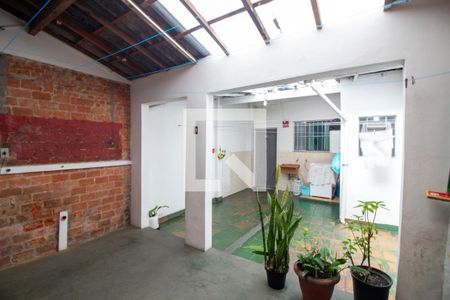 Casa à venda com 125m², 2 quartos e 1 vaga Casa à venda com 125m², 2 quartos e 1 vagaQuintal