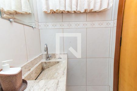 Casa de condomínio à venda com 212m², 3 quartos e 2 vagasLavabo da Garagem