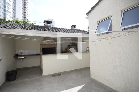 Casa à venda com 195m², 4 quartos e 5 vagasQuintal