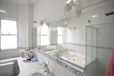 Casa à venda com 195m², 4 quartos e 5 vagasSuíte 3