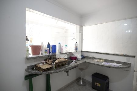 Casa à venda com 195m², 4 quartos e 5 vagasCozinha Garagem