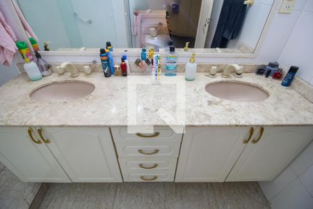 Apartamento à venda com 525m², 5 quartos e 1 vagaBanheiro da Suíte 1